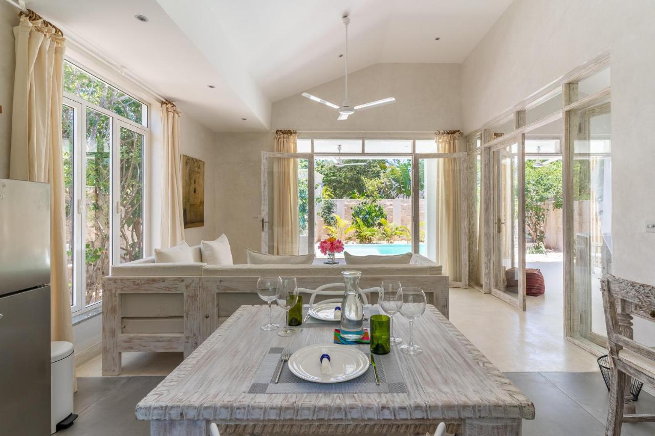 Saffron Villas Диани Бийч Екстериор снимка