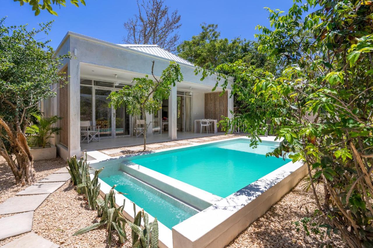 Saffron Villas Диани Бийч Екстериор снимка