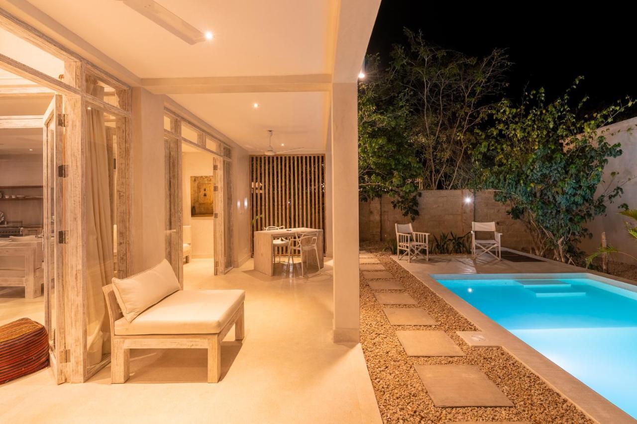 Saffron Villas Диани Бийч Екстериор снимка