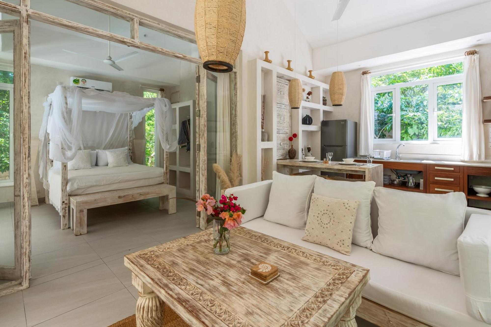 Saffron Villas Диани Бийч Екстериор снимка