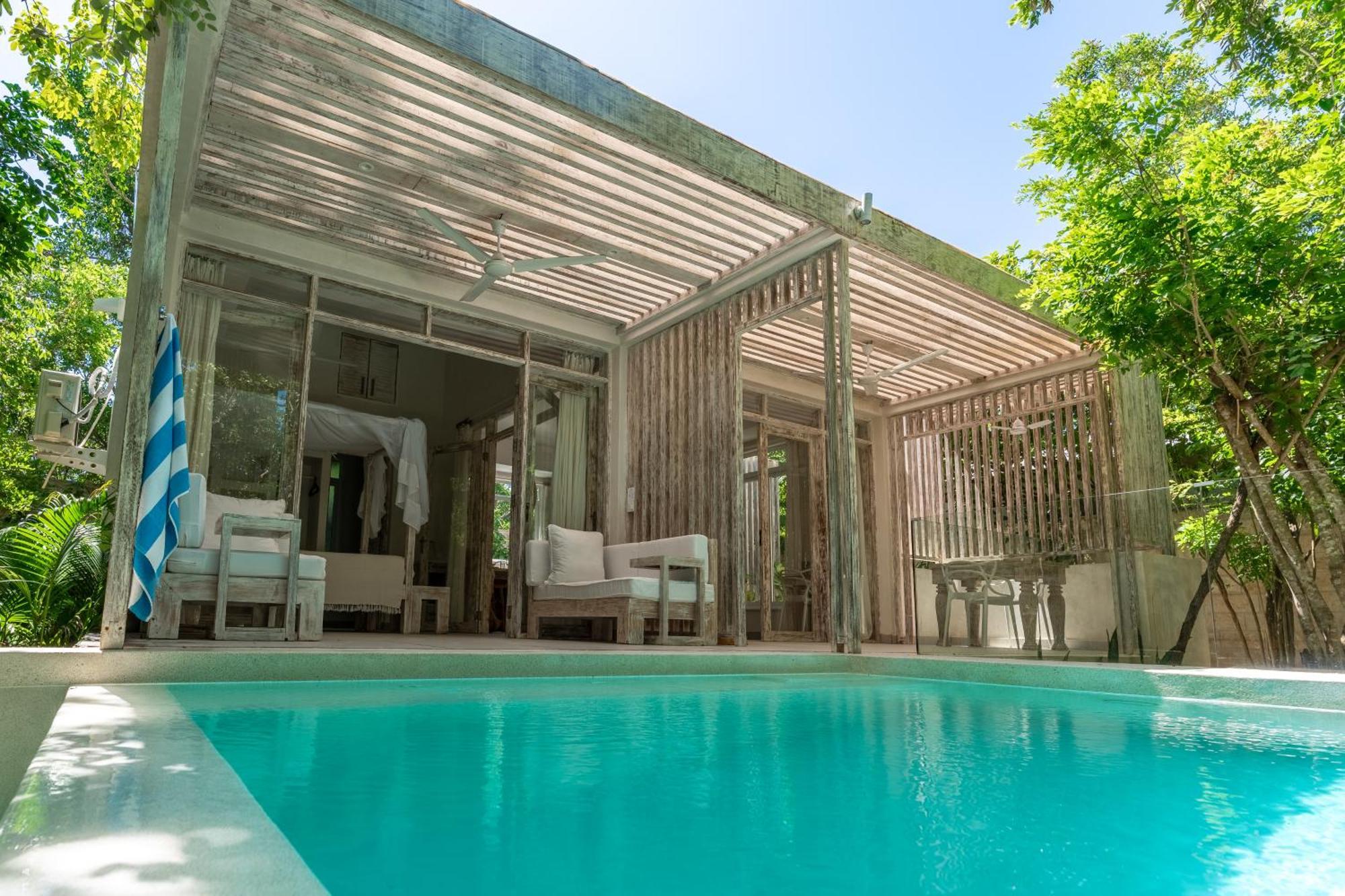 Saffron Villas Диани Бийч Екстериор снимка