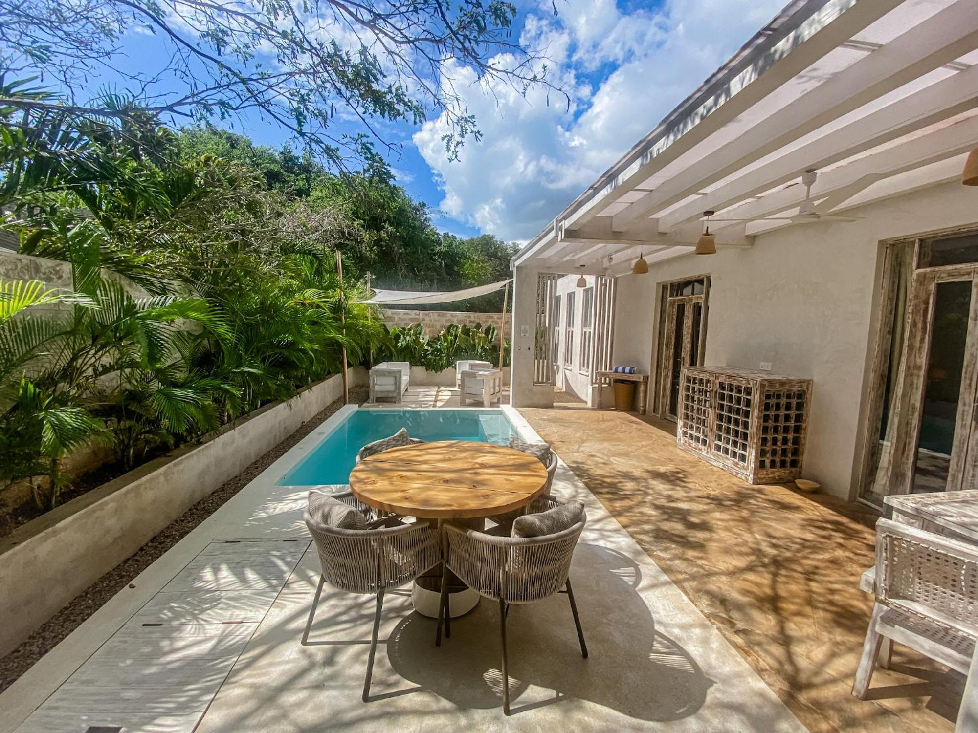 Saffron Villas Диани Бийч Екстериор снимка