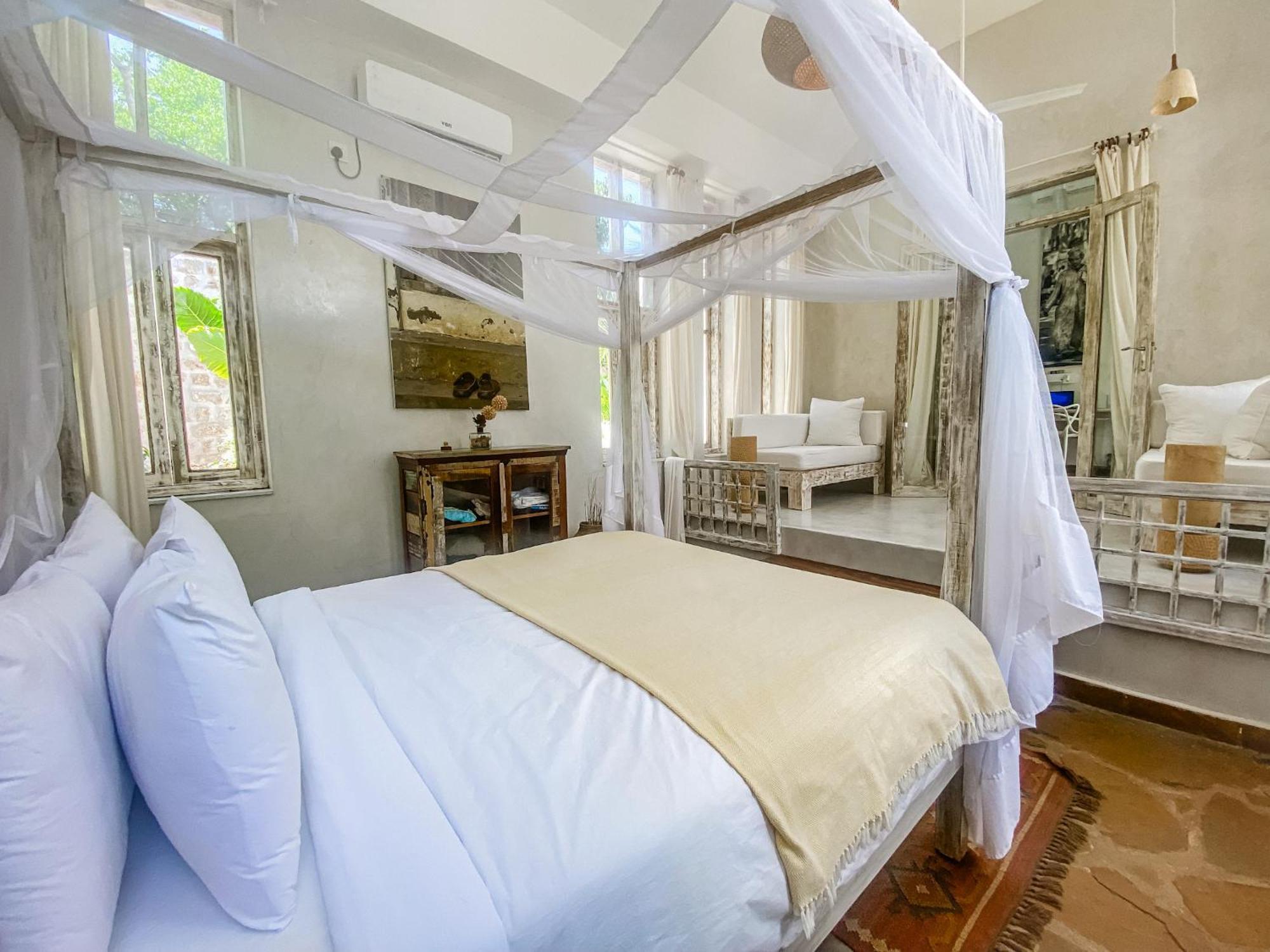 Saffron Villas Диани Бийч Екстериор снимка